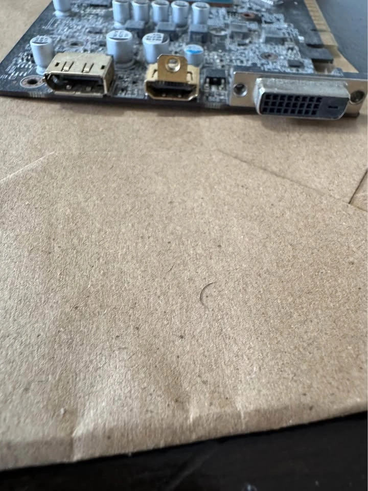 Gigabyte GeForce GTX 1650 Super Graphics Card PCB - photo 4