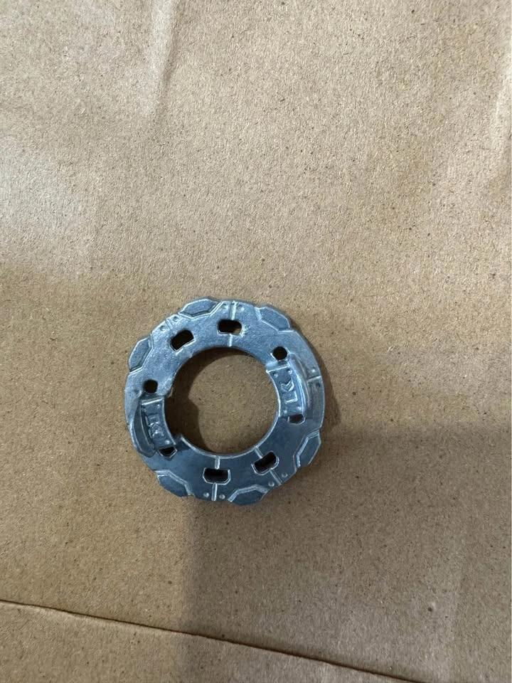 Poison cyclops c5 (Hasbro) bayblade - photo 2