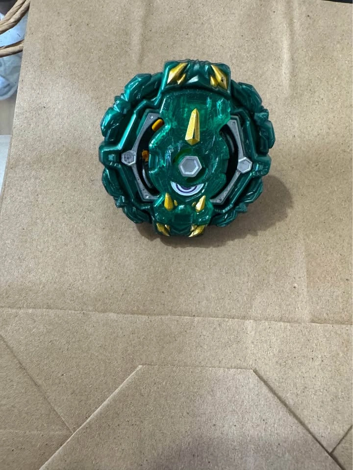 Poison cyclops c5 (Hasbro) bayblade - photo 5