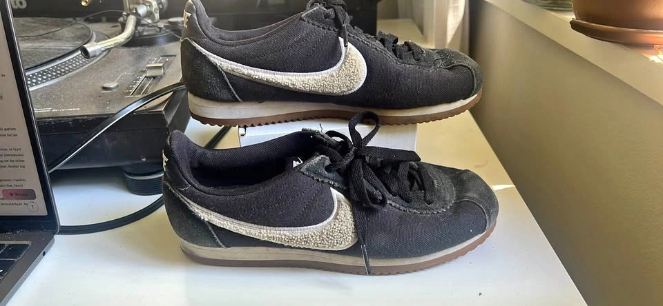 Size 7.5 Nike Cortez