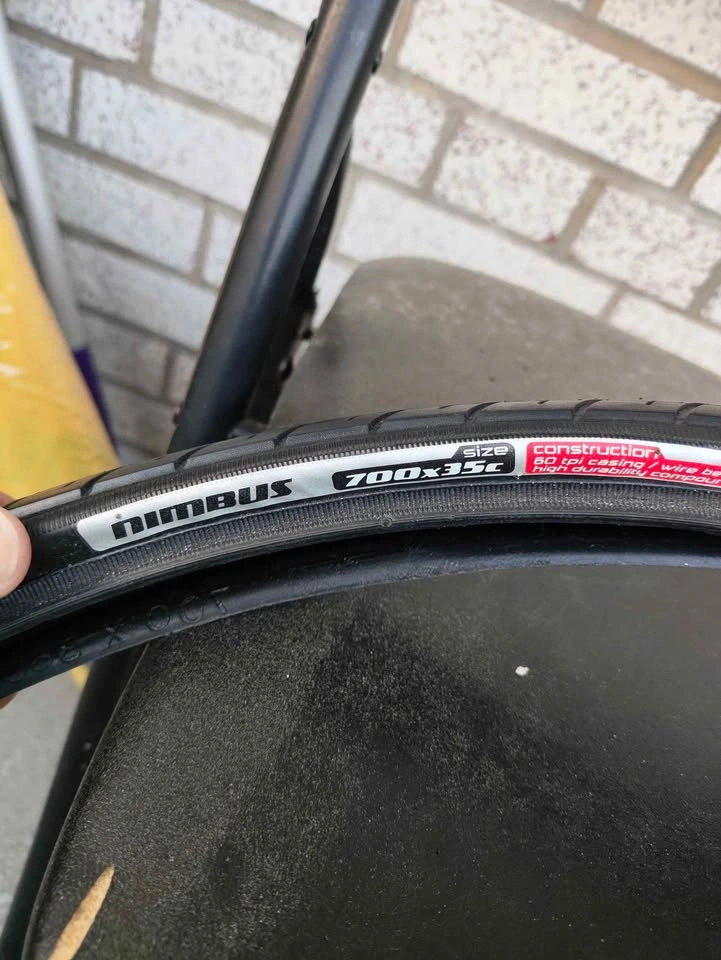 Bike Tire 700x35 - photo 4