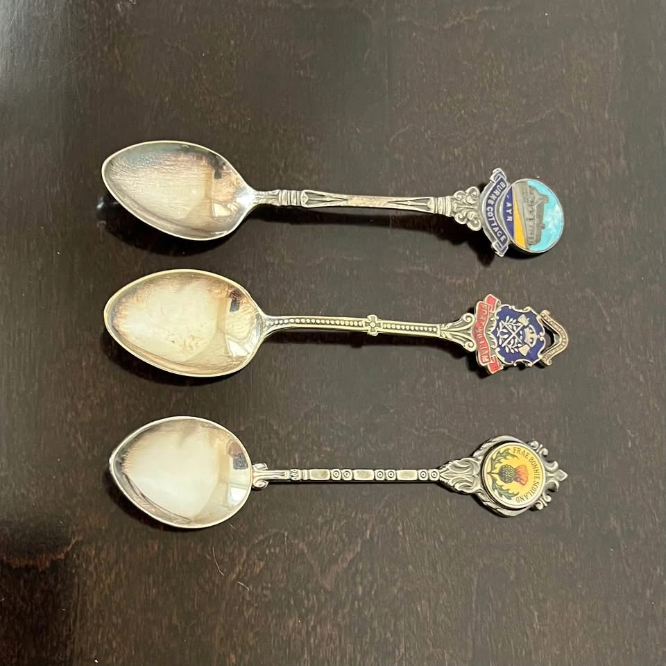 Vintage 12 Souvenir Collectible Spoon Made in USA, CANADA, HOLLA - photo 2