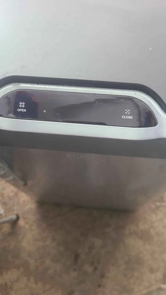 EKO Motion Sensor Trash Can - photo 3