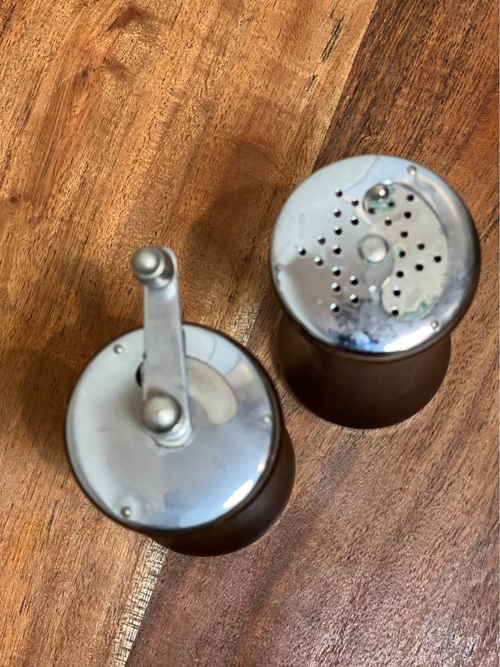 Woodcrest by Styson Salt and Pepper Shaker Set - photo 3