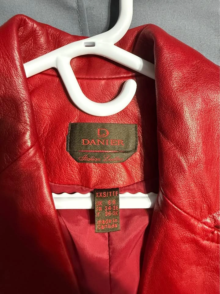 Danier Red Italian Leather Blazer Jacket - photo 2