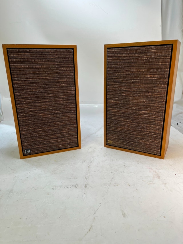 Vintage NORESCO CL-5B Bookshelf Speakers (Pair)