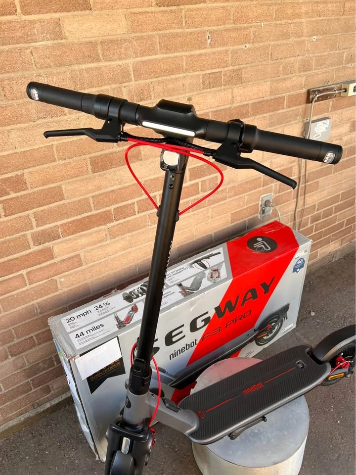 Segway Ninebot F3 Pro Electric Scooter - photo 3