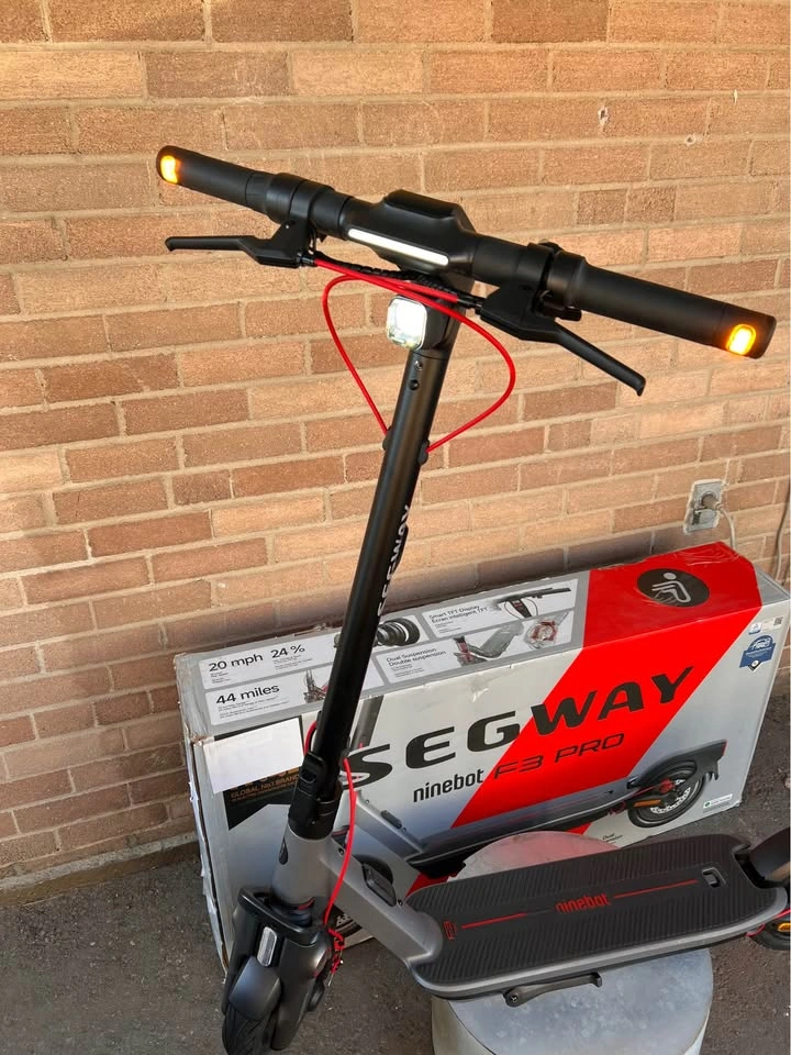 Segway Ninebot F3 Pro Electric Scooter - photo 4