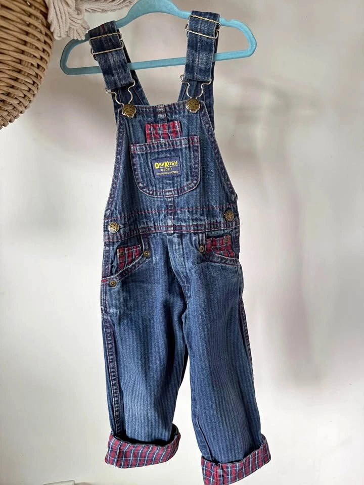 Sweet Vintage 2T Osh Kosh Overalls