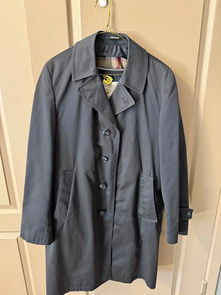 Vintage Men’s, Size 38, All-Season Trenchcoat with Removable Woo