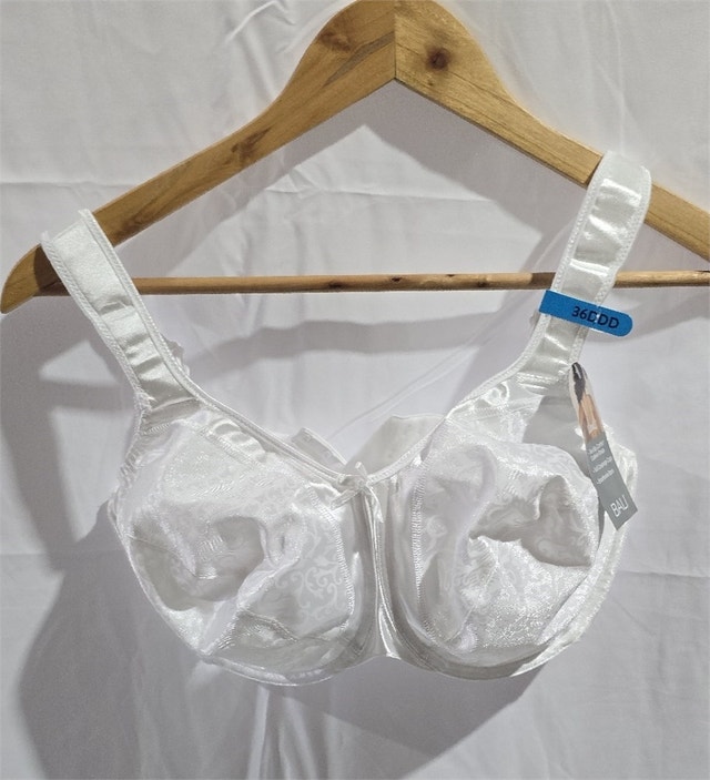 36DDD Bali Womens Satin Tracings Minimizer Underwire Bra - photo 3