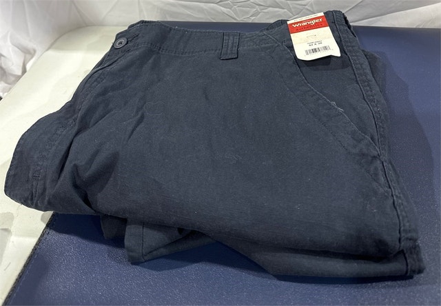 42x30 Wrangler Mens Relaxed Fit Stretch Cargo Pant - photo 3