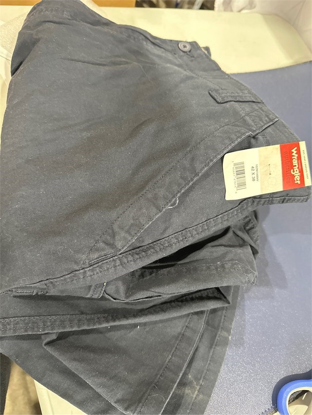 42x30 Wrangler Mens Relaxed Fit Stretch Cargo Pant - photo 4