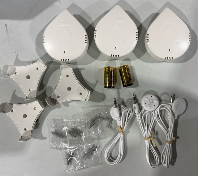 Moen 920-005 Flo Smart Water Leak Detector, White, 3-Pack - photo 5