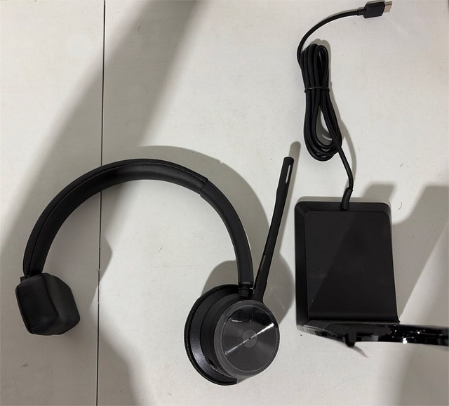 Poly Voyager 4310 UC Wireless Headset & Charge Stand - photo 5