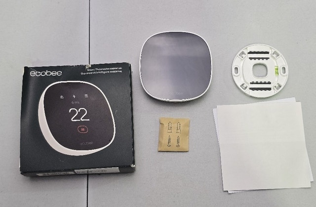 NEW 2025 ecobee Smart Thermostat Essential - photo 3