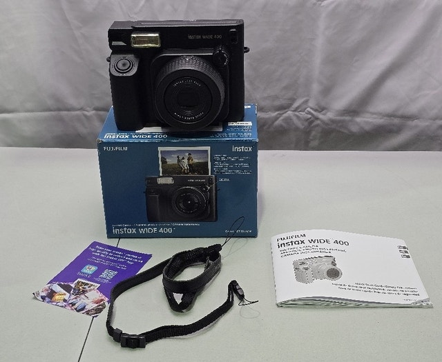 FUJIFILM instax Wide 400 Instant Camera - Jet Black - photo 3