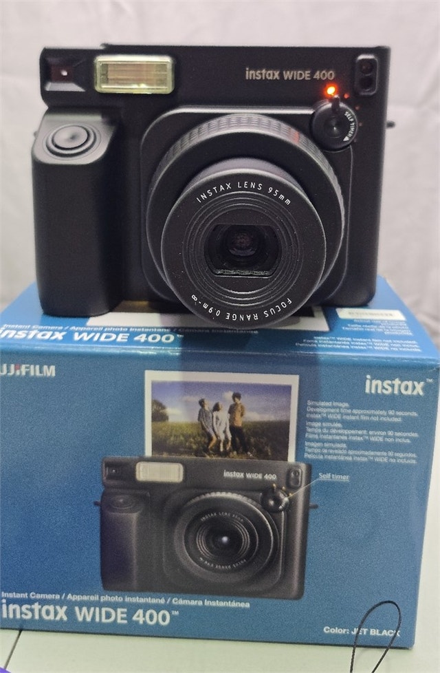FUJIFILM instax Wide 400 Instant Camera - Jet Black - photo 5
