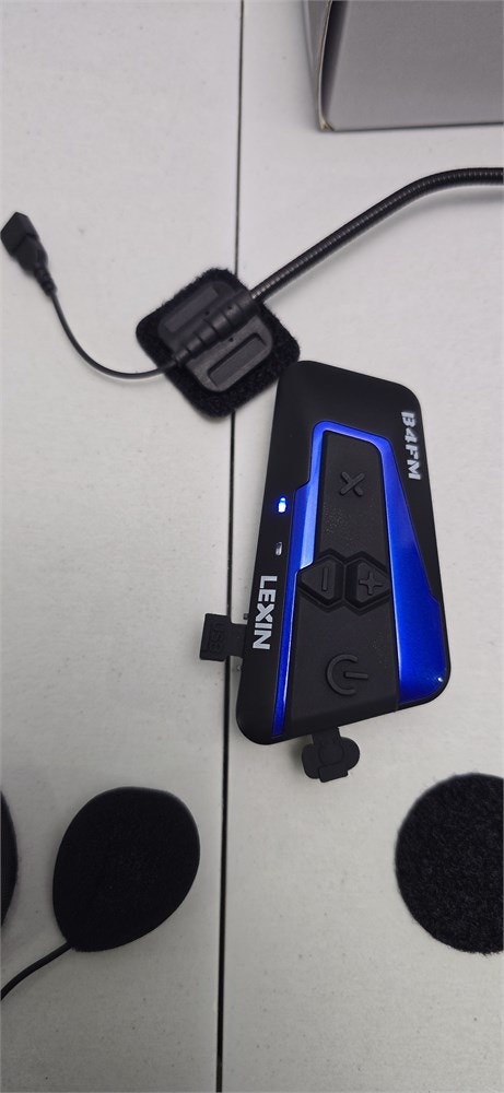 LEXIN Motorcycle Bluetooth Headset with Music Sharing, B4FM 10 R - photo 4