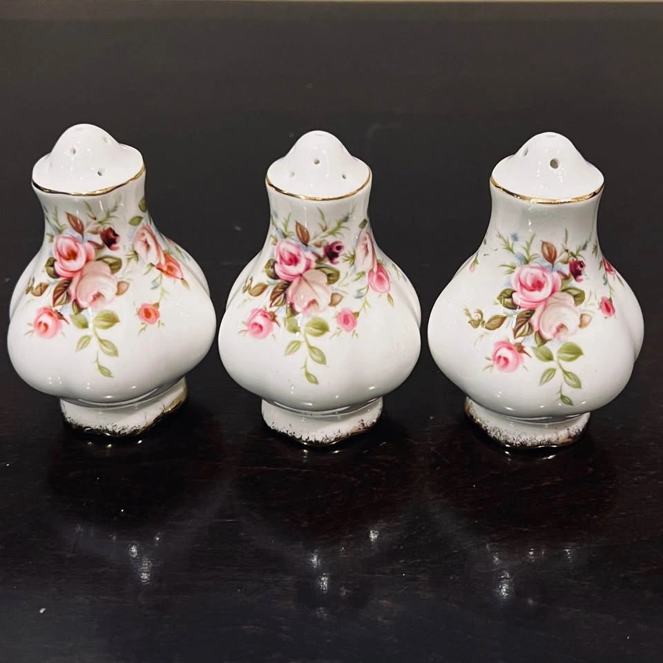 Royal Albert Cottage Garden Salt and Pepper shakers England - photo 4