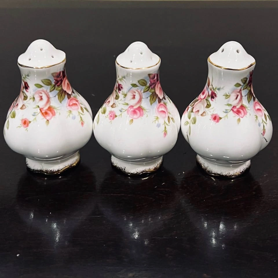 Royal Albert Cottage Garden Salt and Pepper shakers England - photo 5