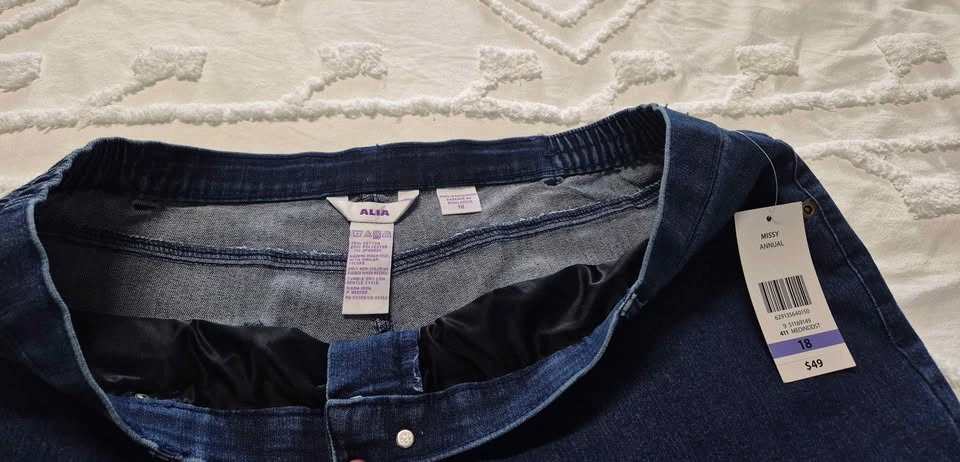 Alia Jeans - Size 18 Never Worn - photo 2