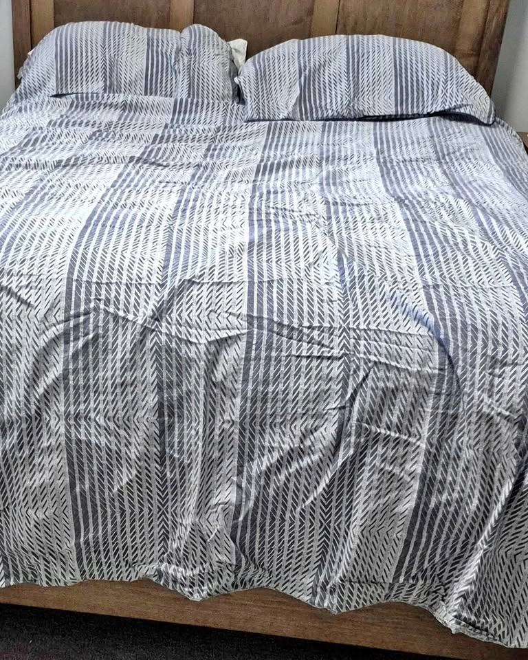 King Size Reversible Duvet Cover w/Shams