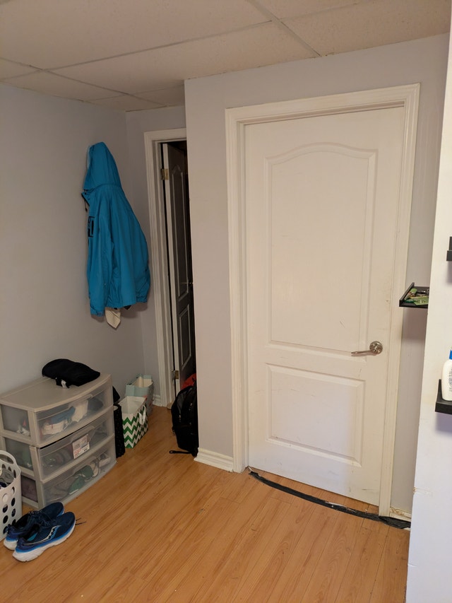 Basement Room available to rent - Ossington and Dupont $850 - photo 2