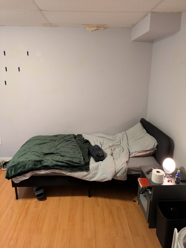 Basement Room available to rent - Ossington and Dupont $850 - photo 3