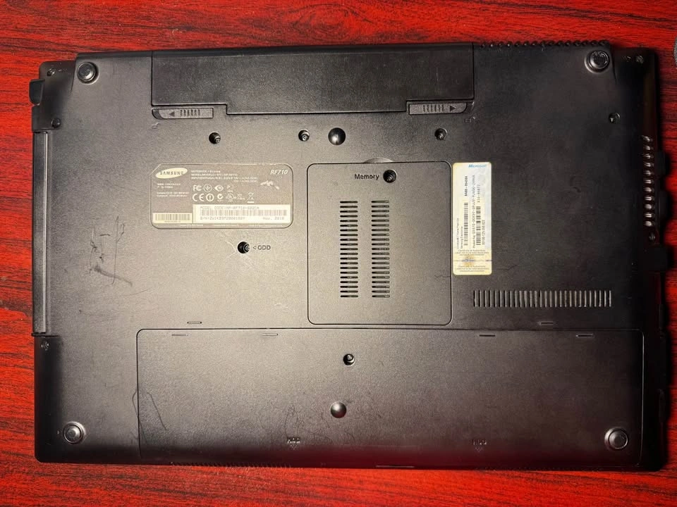 17.3-inch Samsung RF710 Laptop - photo 4