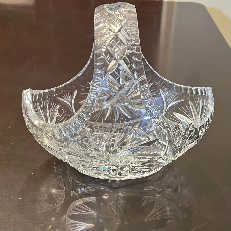 Hand Cut Lead Crystal Handled Large Basket / Pinwheel Pattern - photo 2