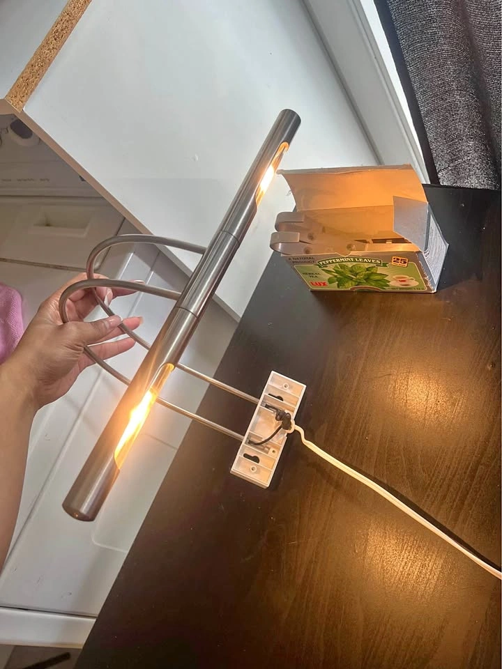 Modern wall lamp