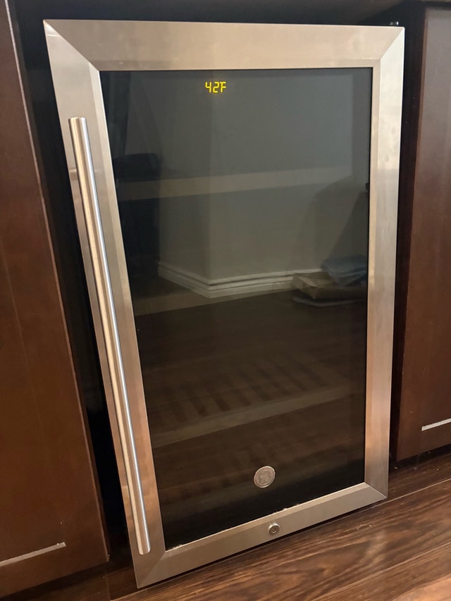 GE Stainless Steel Fridge / Wine Cooler - Excellent Cond