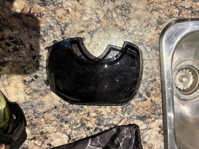Oakley Goggles Set - Excellent Condition - photo 5