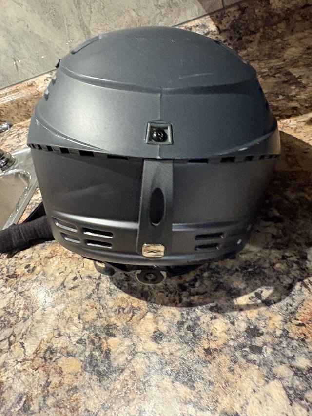 Ski/Snowboard Helmet – Excellent Condition – Size Large - photo 2