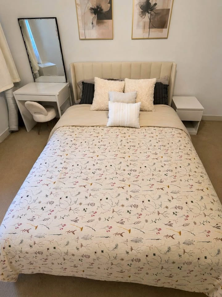 Queen Bed Frame + 10” Mattress Bundle – Excellent Condition - photo 2