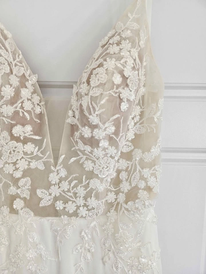 Wedding Dress Size 8 Lace Justin Alexander