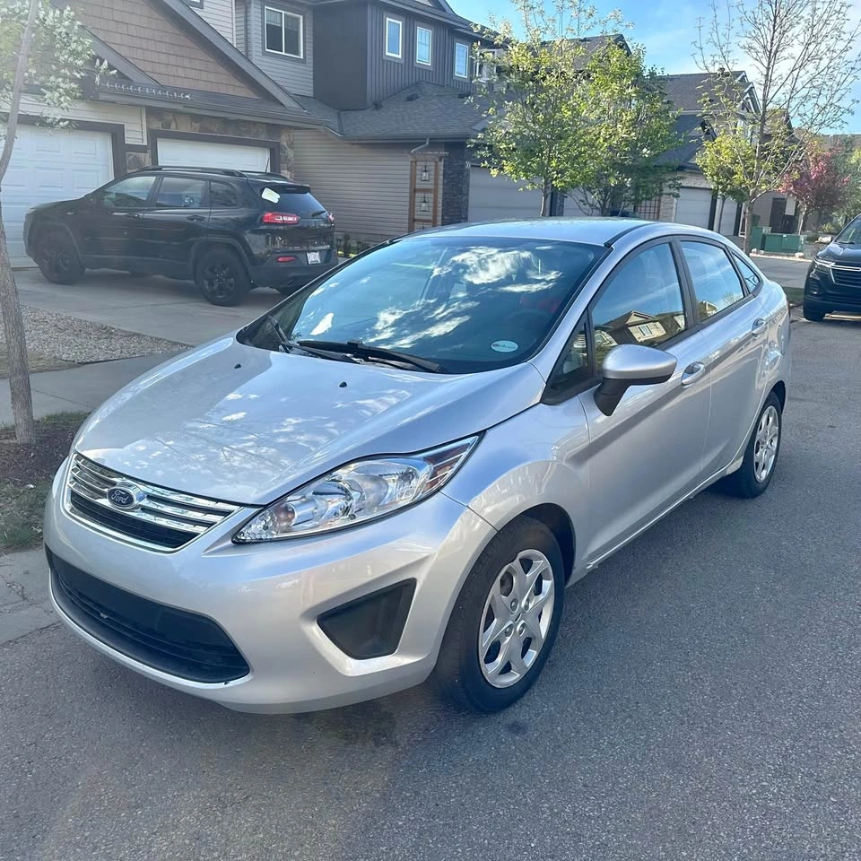 2013 Ford Fiesta SE Sedan – Great Daily & Beginner Car!
