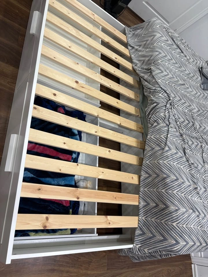 IKEA BRIMNES Daybed + 2 Mattresses - photo 5