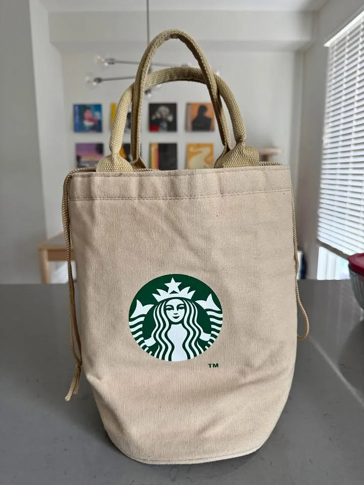 Insulated Starbucks lunch bag thumbnail