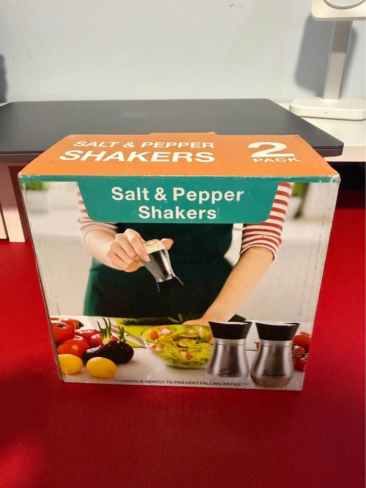 Salt and Pepper Shakers *Brand New* - photo 4