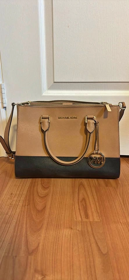Michael Kors Sutton Satchel