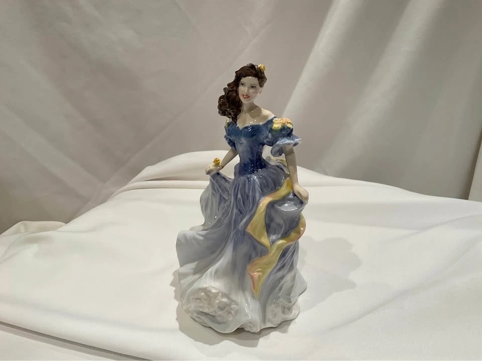 Royal Doulton “ Rebecca” Figurine HN 4041 1998 - photo 2