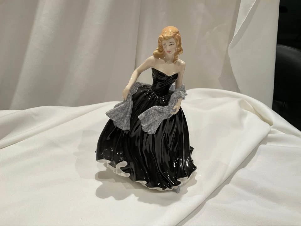 Royal Doulton “Special Wishes” HN4749 - photo 2
