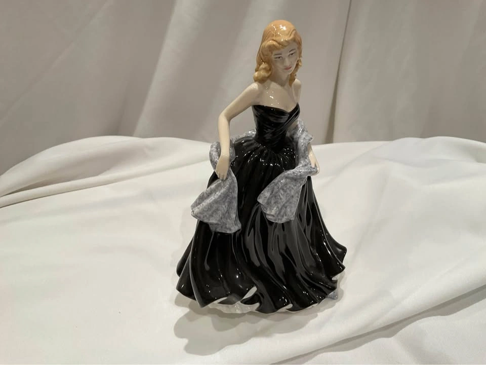 Royal Doulton “Special Wishes” HN4749 - photo 3