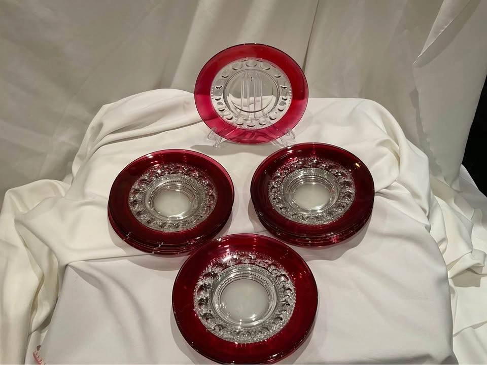 Tiffan Franciscan Vintage Glass Plates “ Kings Crown “ Set of 14 - photo 3