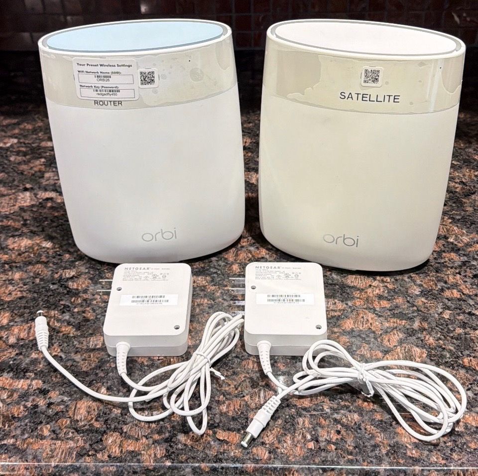 Netgear Orbi Mesh System: RBR50 Router, RBS50 & 2 RBW30 Plugs - photo 3
