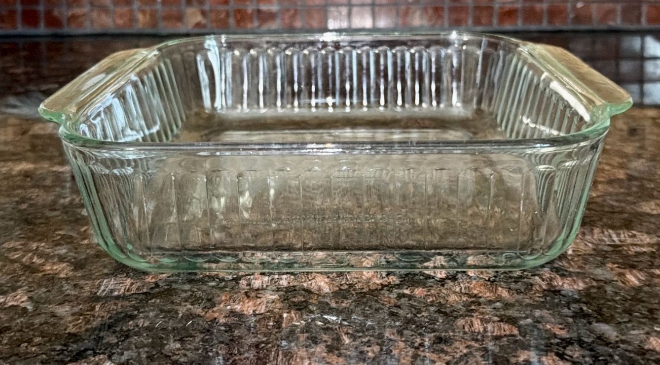 Pyrex #222 Baking Dish & #325 Ribbed Mixing Bowl Set - photo 3
