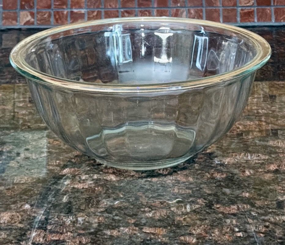 Pyrex #222 Baking Dish & #325 Ribbed Mixing Bowl Set - photo 5
