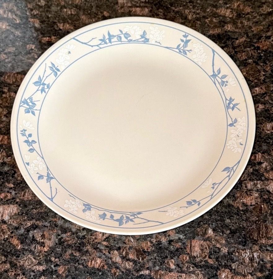 Corelle First of Spring Pattern-4 Piece Set-Retired-Vintage! - photo 2